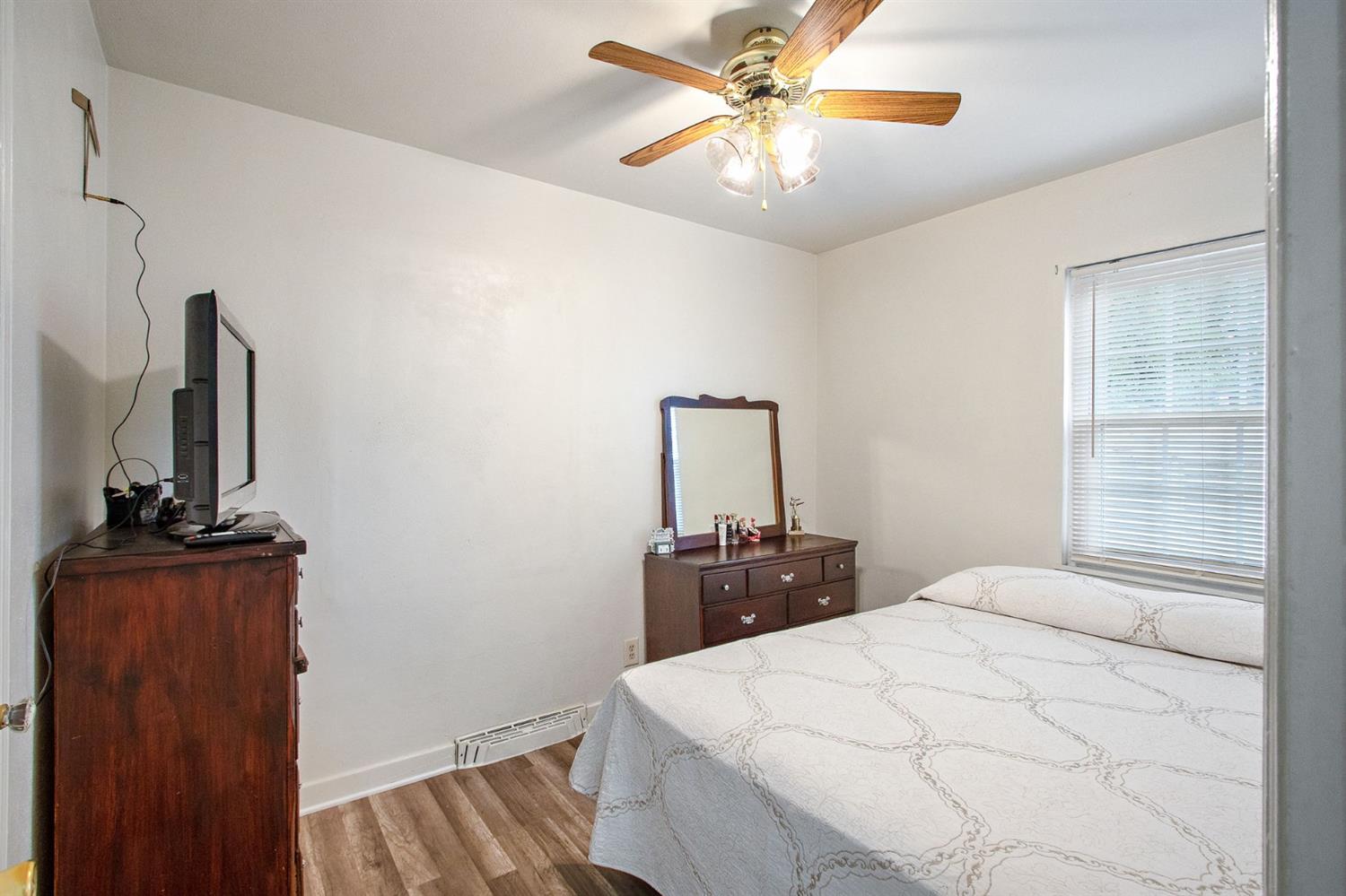 1457 Shell Street Hammond, IN 46320 - Photo 11 of 16 1500x999