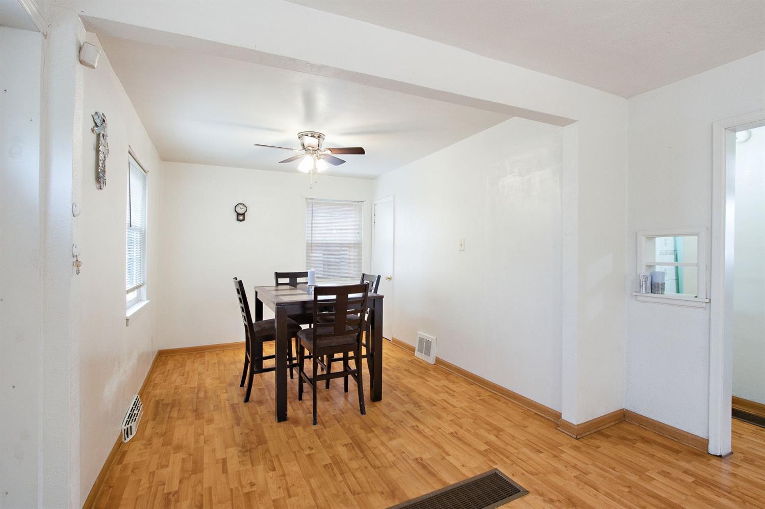 1457 Shell Street Hammond, IN 46320 - Photo 5 of 16 1500x999