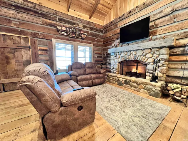 $1,500,000 | 4530 South Frye Hill Road, Williamsport, IN 47993