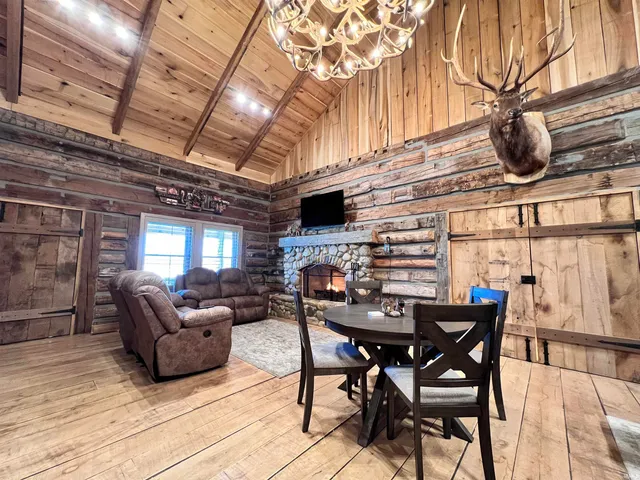 $1,500,000 | 4530 South Frye Hill Road, Williamsport, IN 47993