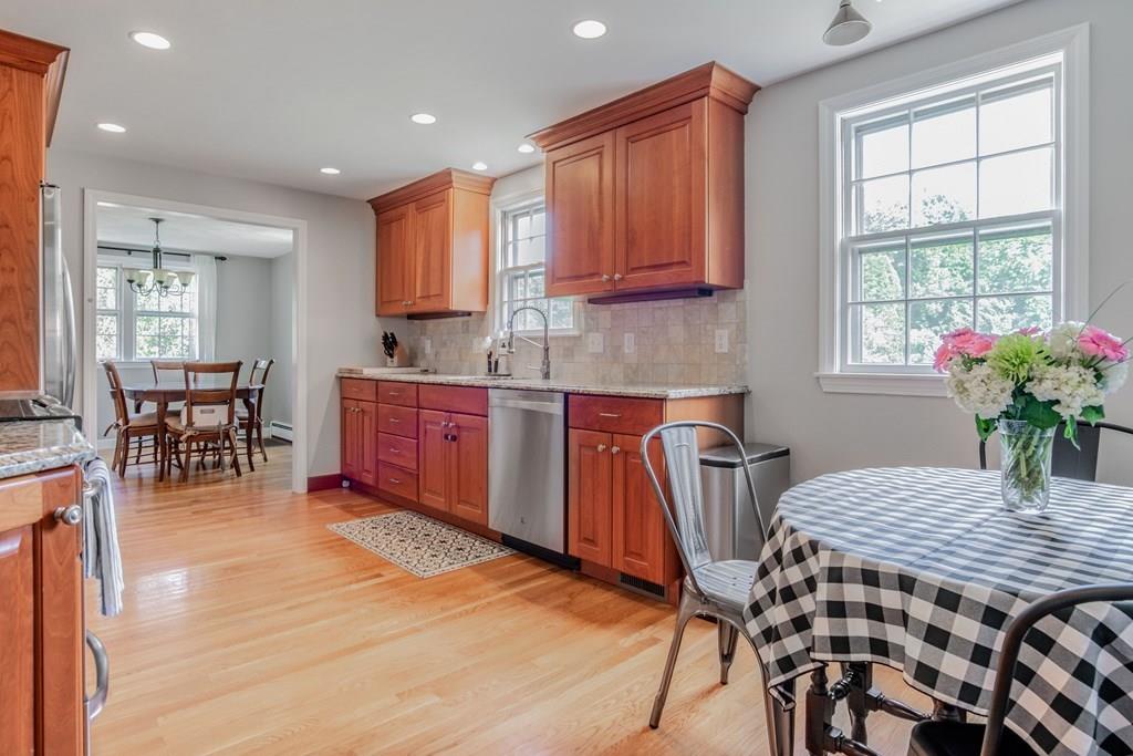 28 Brooks Road Sudbury, MA 01776 - Photo 5 of 29 Gallery Image 5