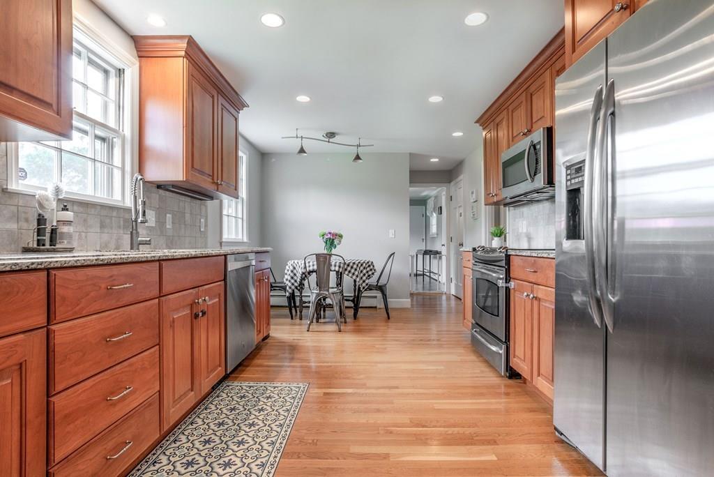 28 Brooks Road Sudbury, MA 01776 - Photo 6 of 29 Gallery Image 6