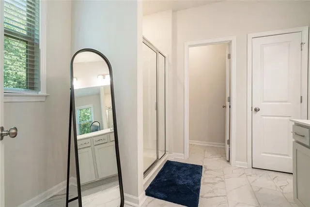 a view of an entryway with a livingroom