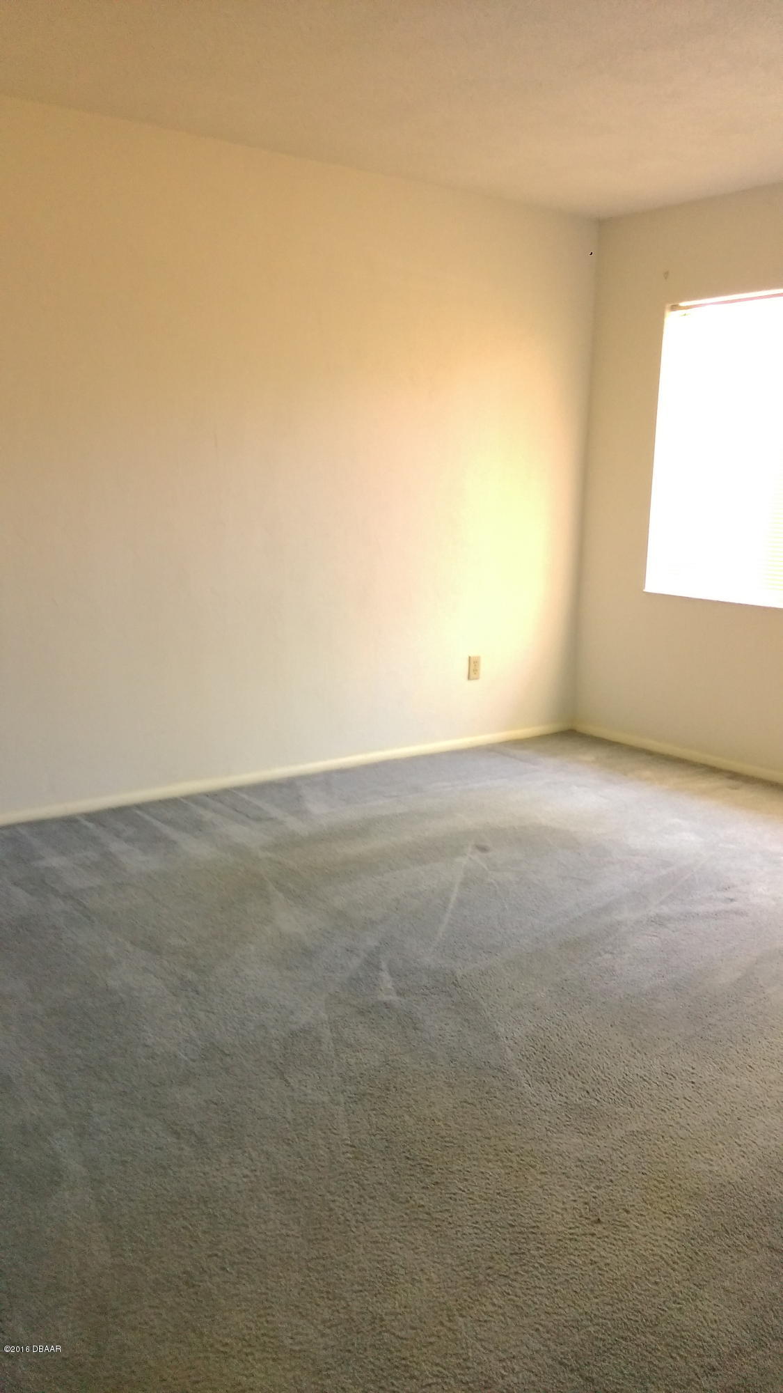 37 Summer Trees Road Port Orange, FL 32128 - Photo 4 of 15 Living Room