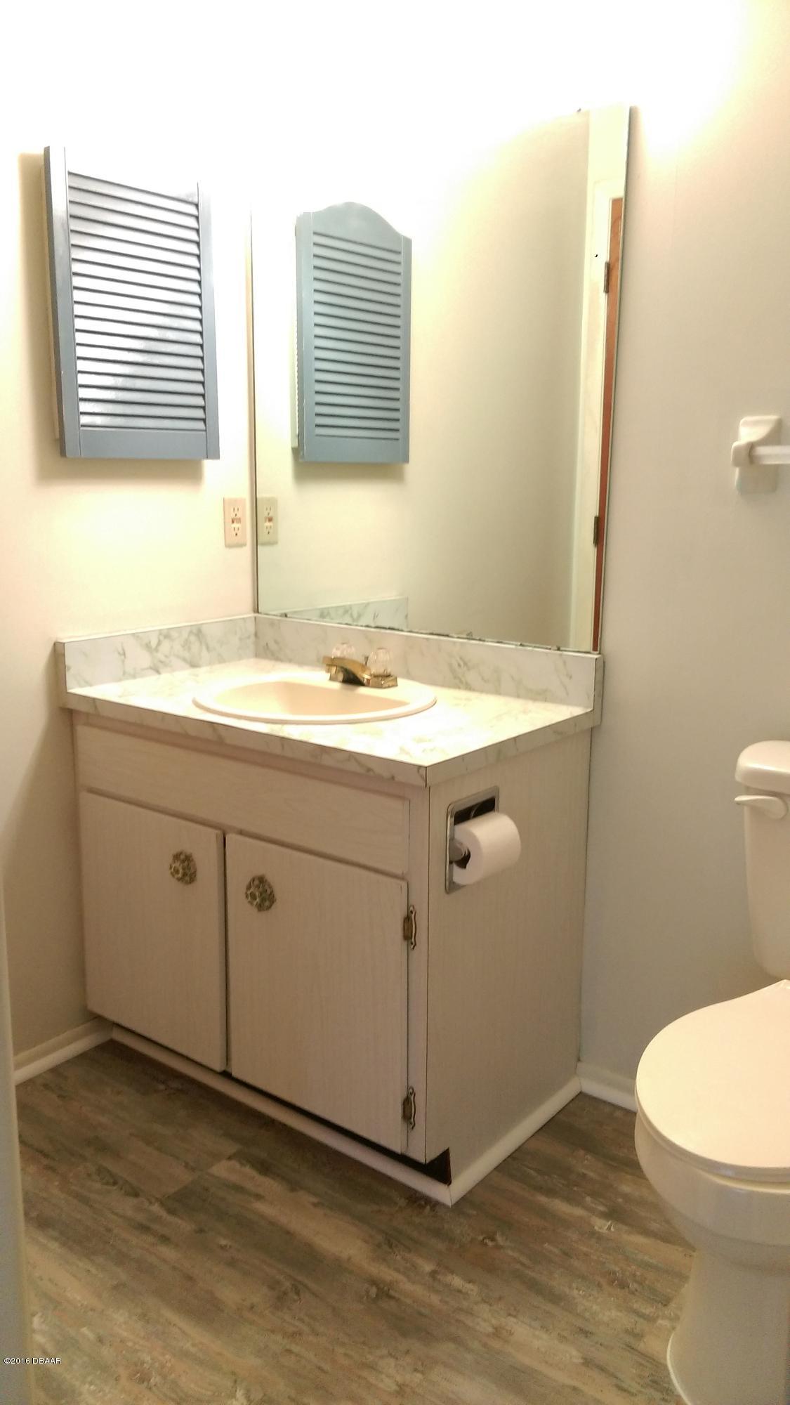37 Summer Trees Road Port Orange, FL 32128 - Photo 10 of 15 Master Bath