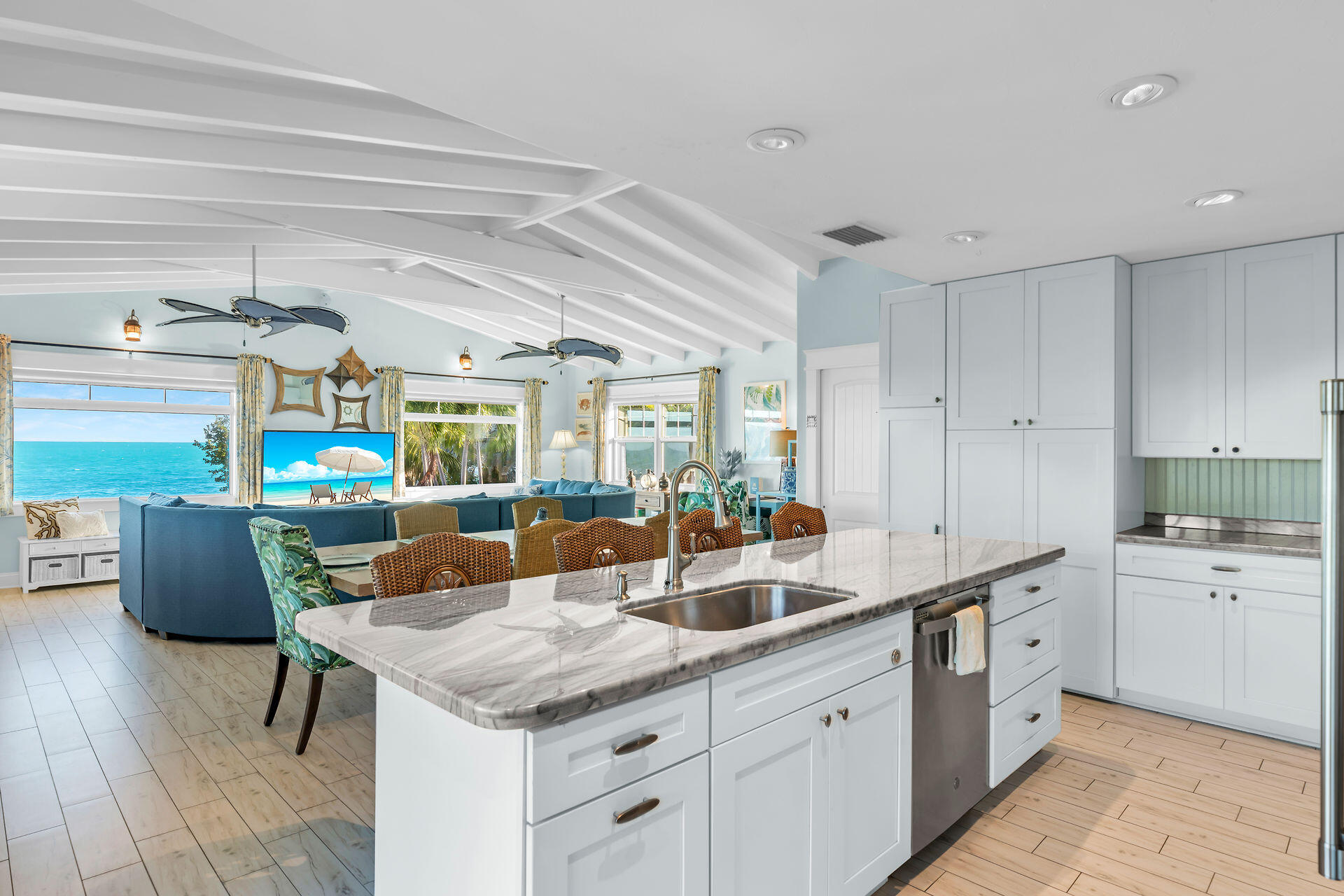 86 Pelican Road Marathon, FL 33050 - Photo 12 of 58 Kitchen 1
