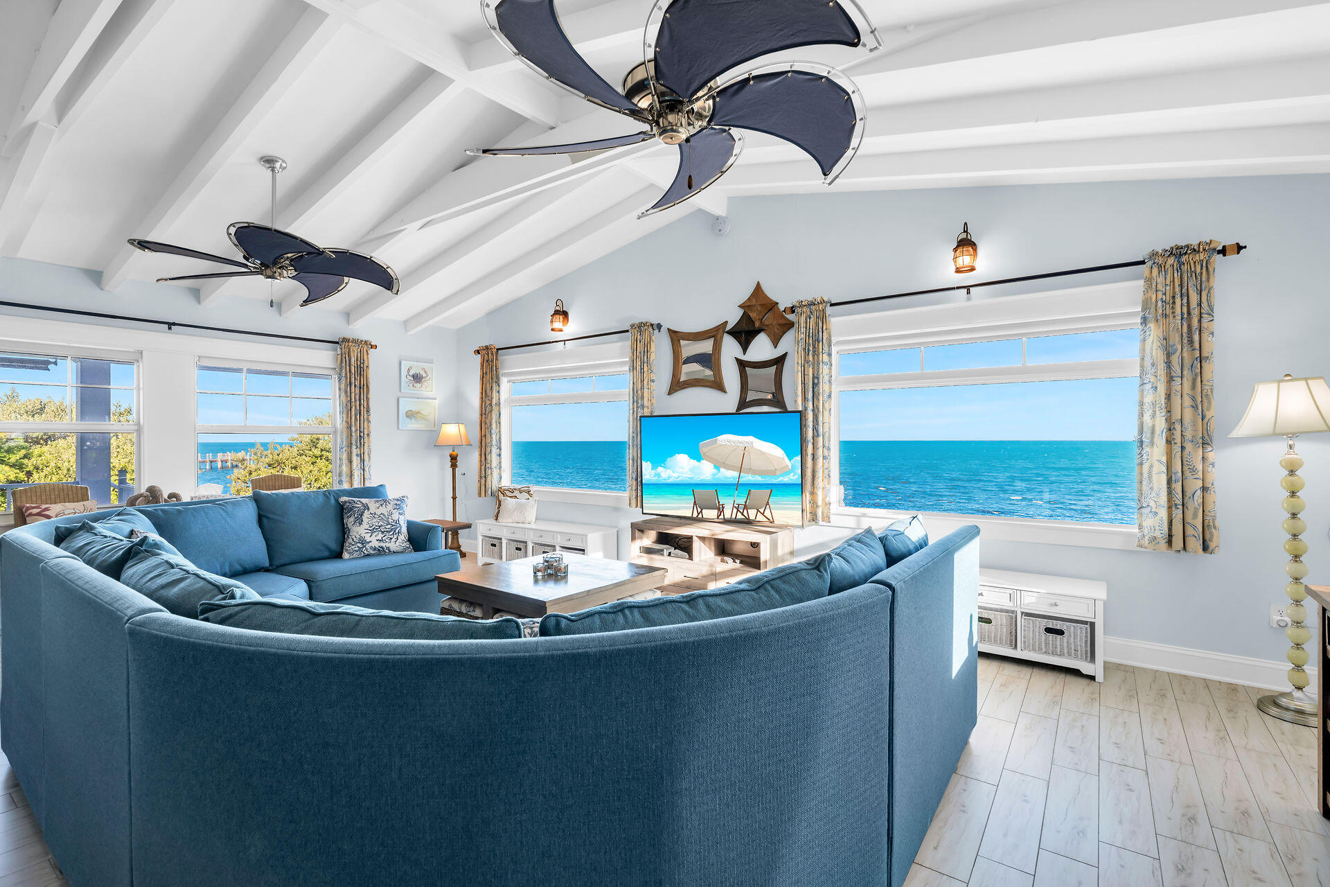 86 Pelican Road Marathon, FL 33050 - Photo 15 of 58 Living Room 1