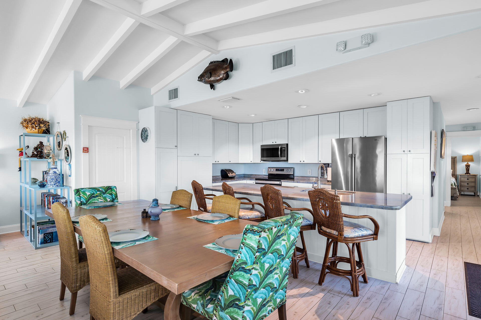 86 Pelican Road Marathon, FL 33050 - Photo 20 of 58 Dining Kitchen
