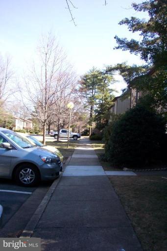 1813 Ivy Oak Square, Unit 59 Reston, VA 20190 - Photo 18 of 19 Neighborhood