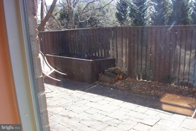 1813 Ivy Oak Square, Unit 59 Reston, VA 20190 - Photo 19 of 19 back yard