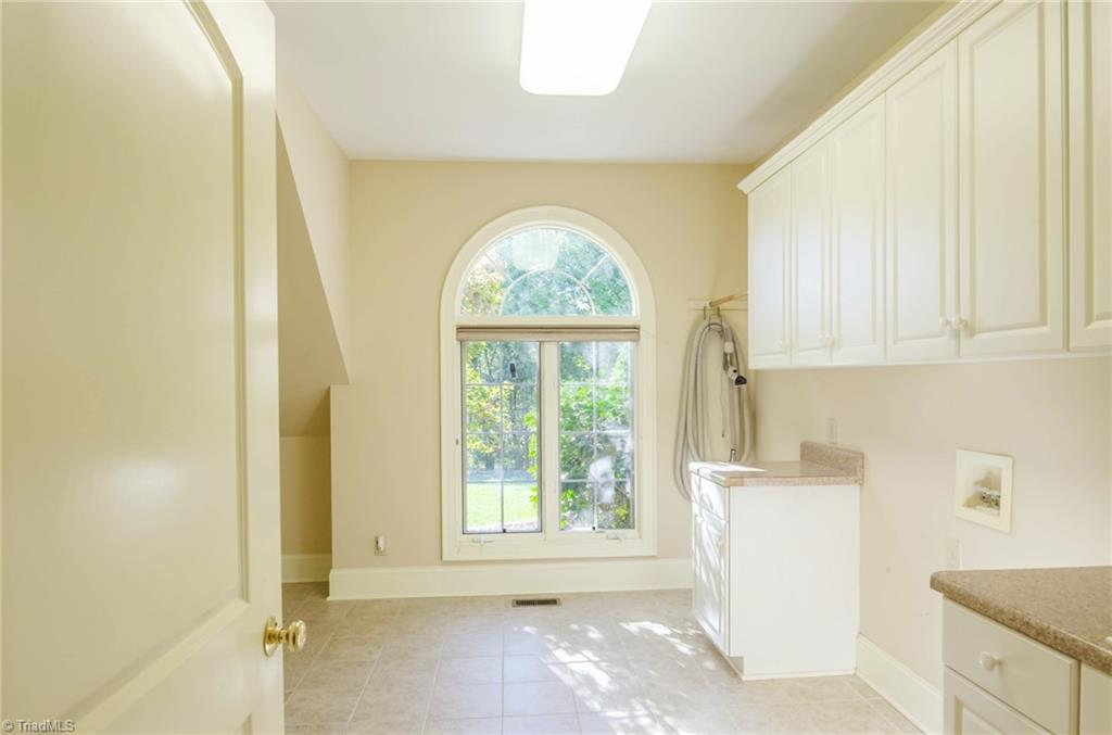 4112 Chestnut St Extension High Point, NC 27265 - Photo 9 of 15 Gallery Image 9