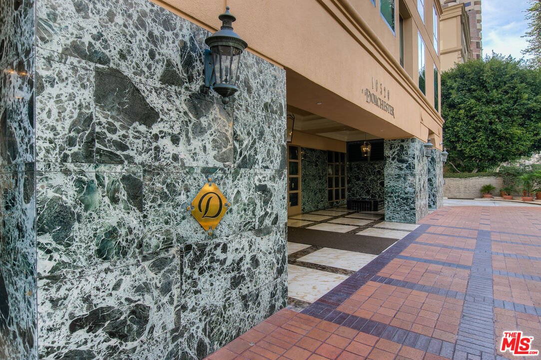 10520 Wilshire Boulevard, Unit 905 Los Angeles, CA 90024 - Photo 3 of 17 a view of a outdoor space