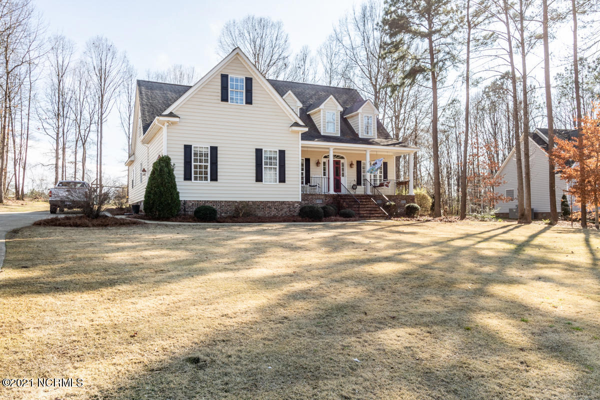 433 Hunter's Pointe Road Nashville, NC 27856 - Photo 2 of 28 IMG_9816