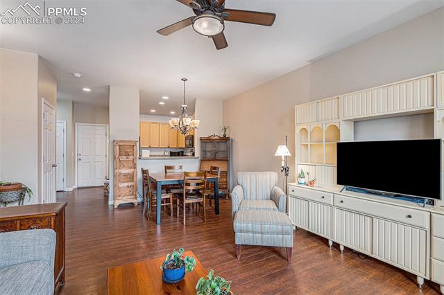 3959 Diamond Ridge View Colorado Springs, CO 80918 - Photo 10 of 25