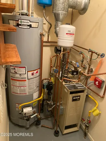 a view of utility room