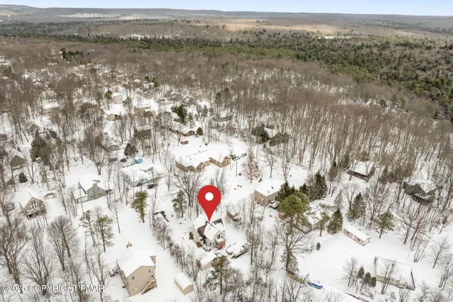 $370,000 | 11 Bishop Circle, Albrightsville, PA 18210