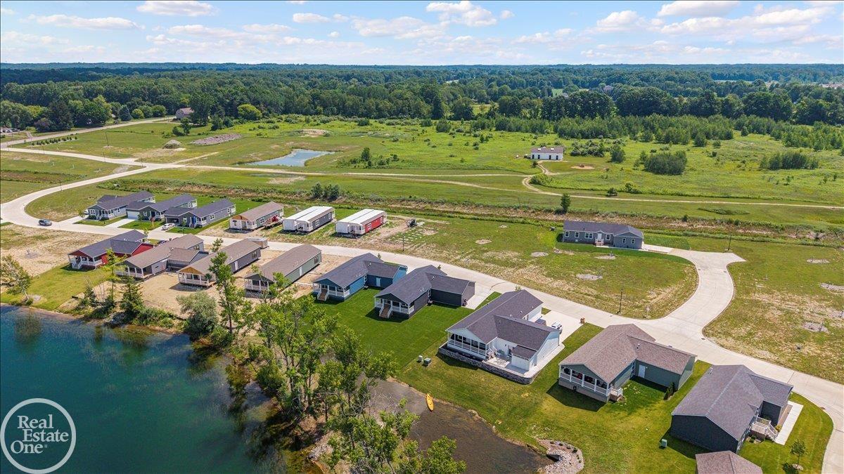 184 Riviera Drive Lapeer, MI 48446 - Photo 30 of 35 50214279-bba0580b-2e17-46f5-9271-5677503719d8.JPG