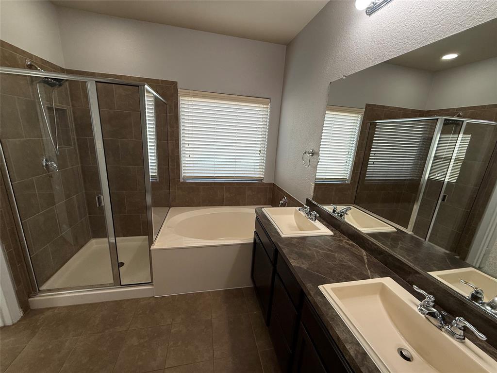 1740 Capulin Road Fort Worth, TX 76131 - Photo 13 of 17