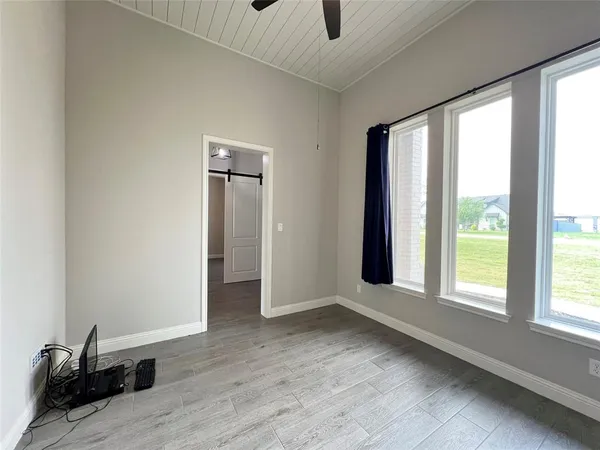 $3,295 | 252 Harvard Lane, Springtown, TX 76082