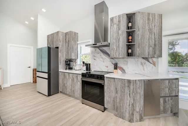 $10,000 | 10440 Yacht Basin Drive, Boca Grande, FL 33921