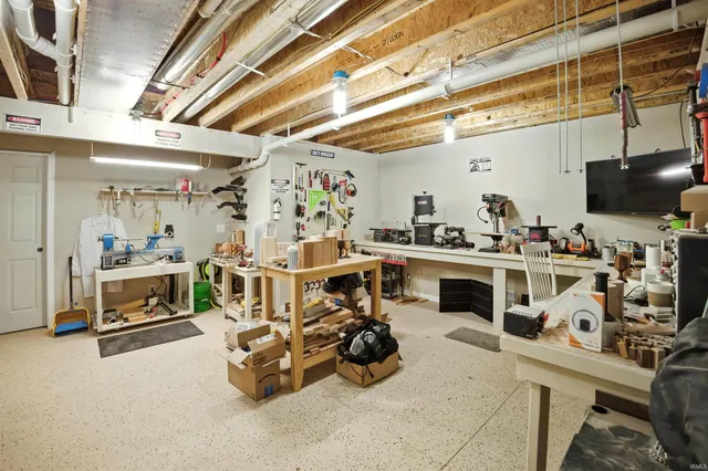 $312,900 | 1946 Newbury Circle, Goshen, IN 46526