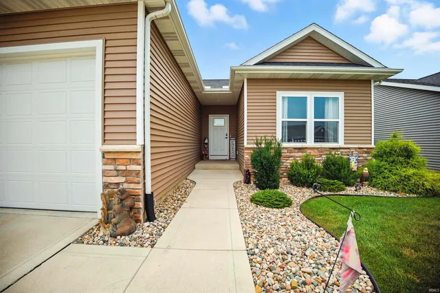 $312,900 | 1946 Newbury Circle, Goshen, IN 46526