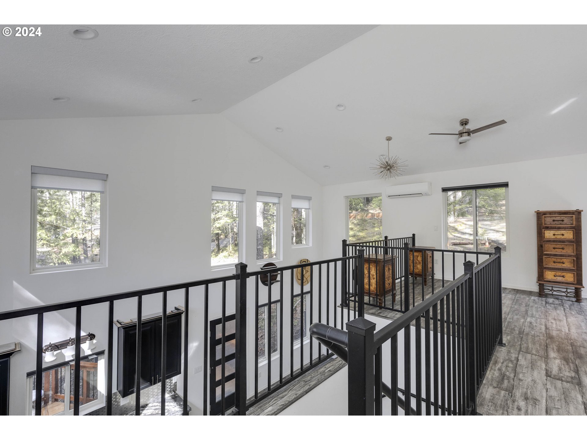 270 Guy Moore Road Detroit, OR 97342 - Photo 11 of 20 Gallery Image 11