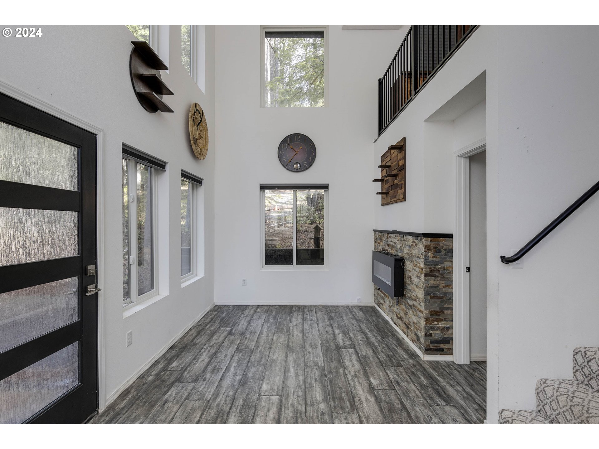 270 Guy Moore Road Detroit, OR 97342 - Photo 2 of 20 Gallery Image 2