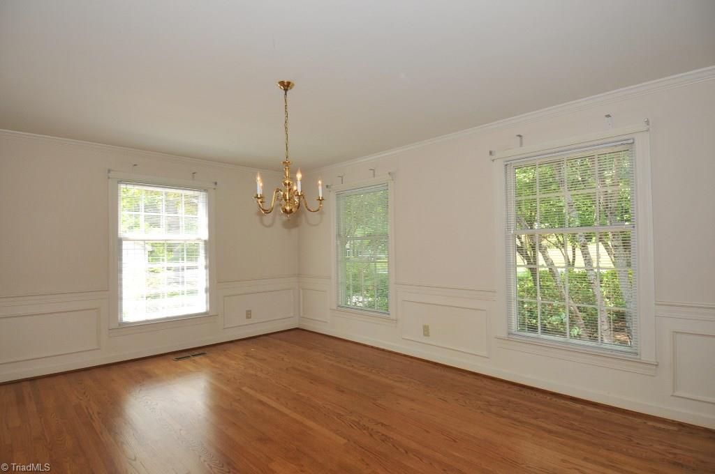 3330 Nottingham Road Winston-Salem, NC 27104 - Photo 4 of 23 Large dining room