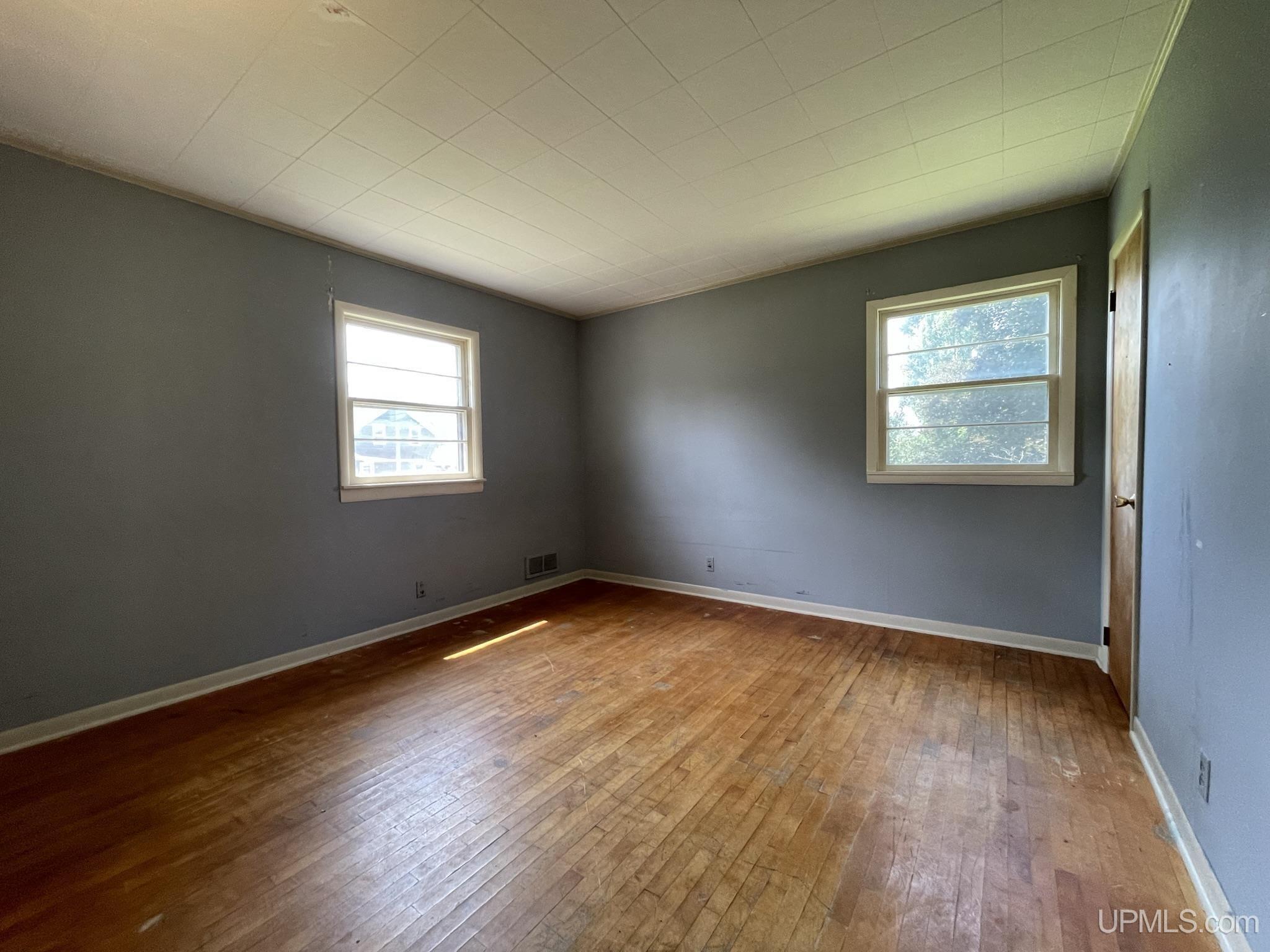 102 West Fall Street L'Anse, MI 49946 - Photo 20 of 43