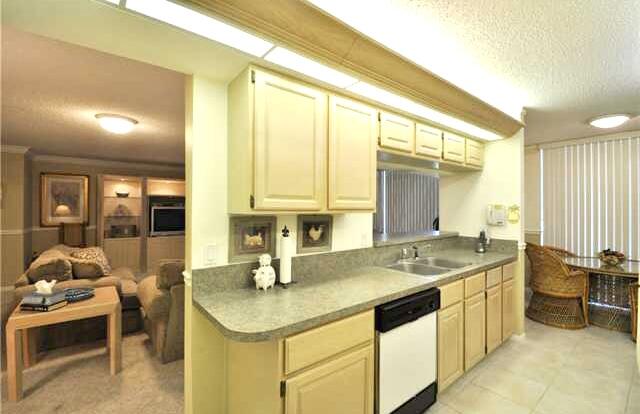 104 Half Moon Circle, Unit B2 Hypoluxo, FL 33462 - Photo 34 of 54 56C0F328-CF5D-44AD-A3D3-996E10489104