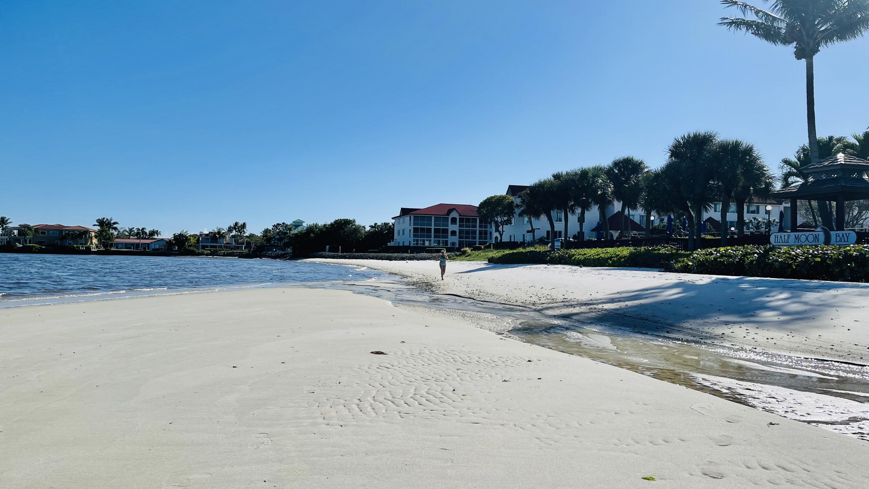 104 Half Moon Circle, Unit B2 Hypoluxo, FL 33462 - Photo 49 of 54 0C961568-38C8-440A-87A3-0B00D58703F2