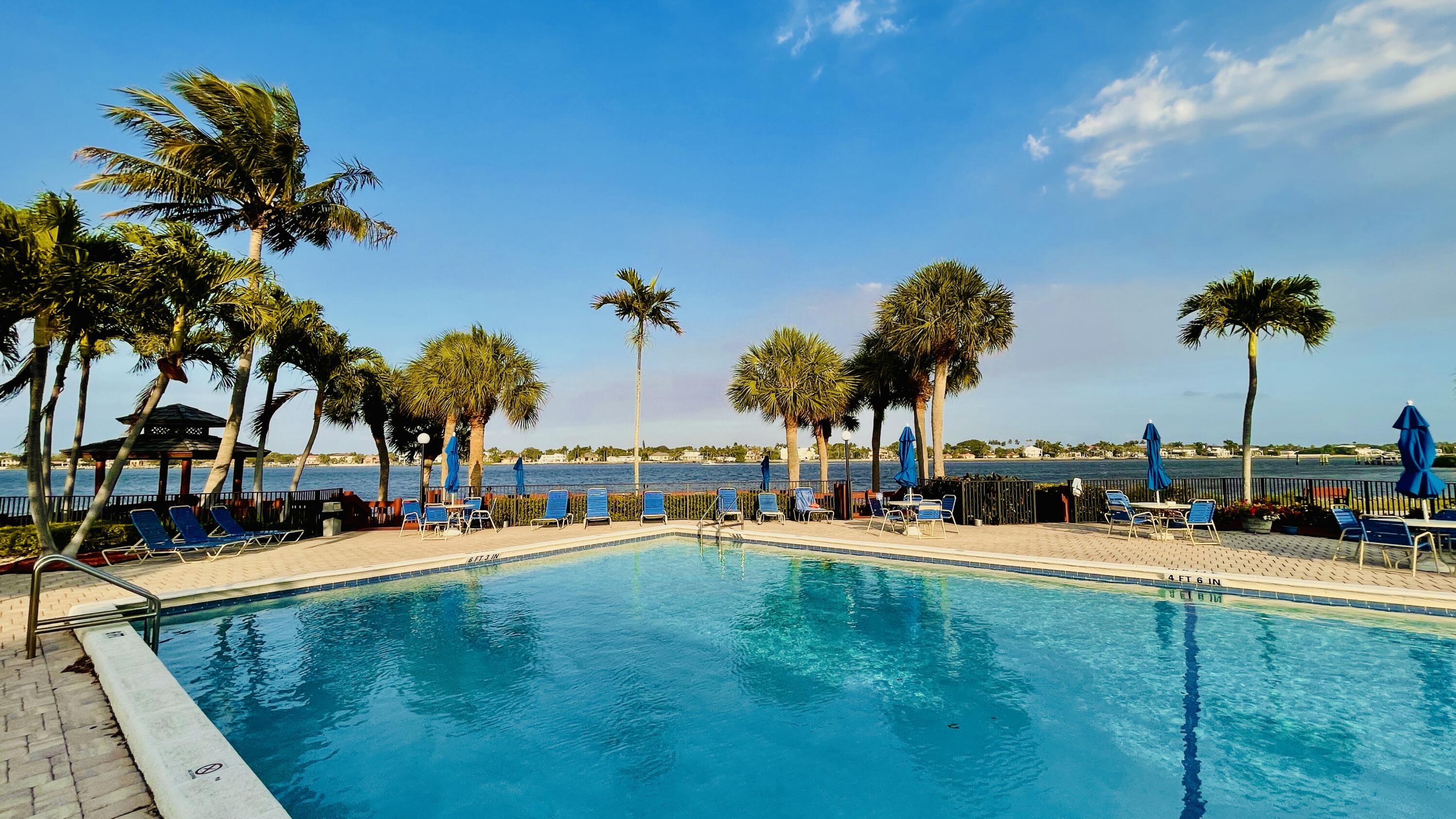 104 Half Moon Circle, Unit B2 Hypoluxo, FL 33462 - Photo 7 of 54 64D3280A-85DD-4D57-9809-7FD9F0D51986