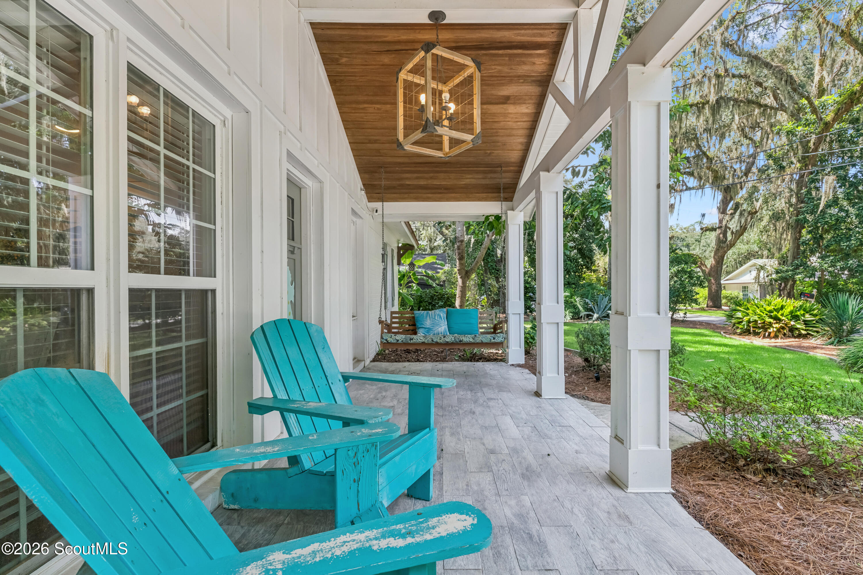 102 Silver Lake Road St. Simons Island, GA 31522 - Photo 4 of 50 Front Porch