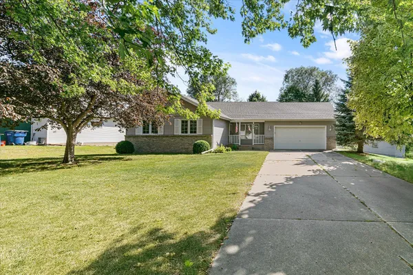 $329,900 | 926 21st Street Southeast, St. Cloud, MN 56304