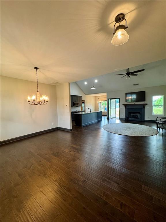 127 Alex Court Calhoun, GA 30701 - Photo 6 of 33