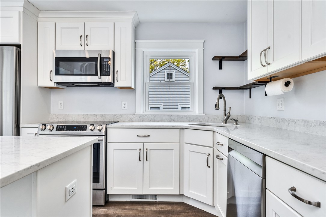 61 Broad Rock Road South Kingstown, RI 02879 - Photo 8 of 39