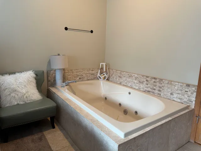 $160,000 | 1093 Canyon Road, Unit 202, Wisconsin Dells, WI 53965