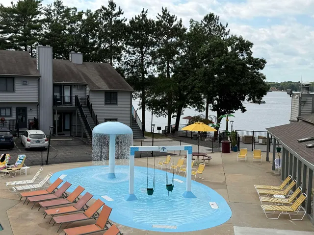 $160,000 | 1093 Canyon Road, Unit 202, Wisconsin Dells, WI 53965