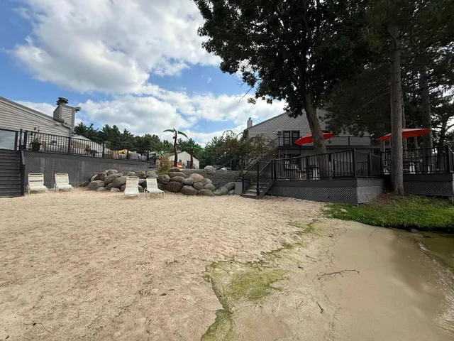 $160,000 | 1093 Canyon Road, Unit 202, Wisconsin Dells, WI 53965