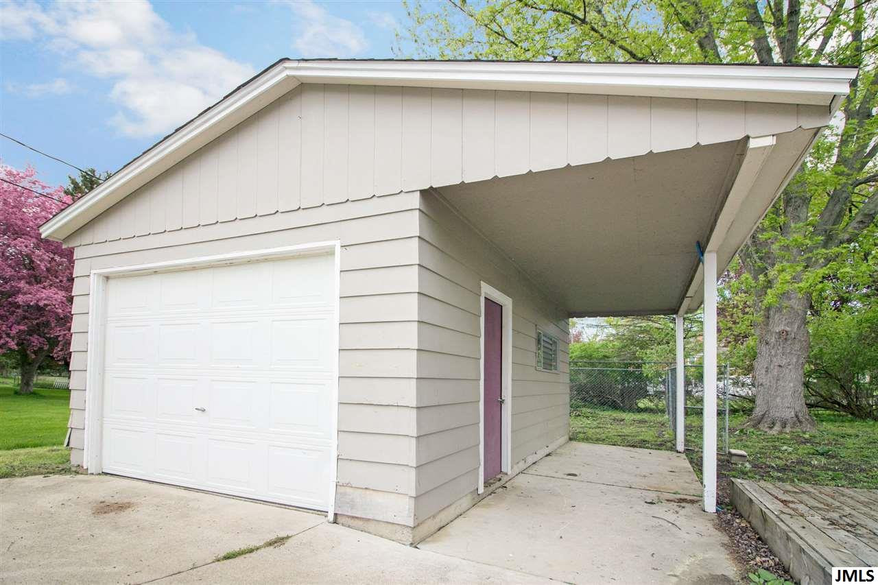 1016 Oak Grove Road Jackson, MI 49203 - Photo 15 of 24 Photo 15