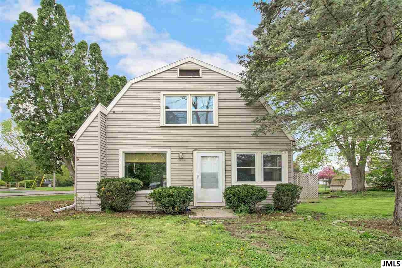 1016 Oak Grove Road Jackson, MI 49203 - Photo 2 of 24 Photo 2
