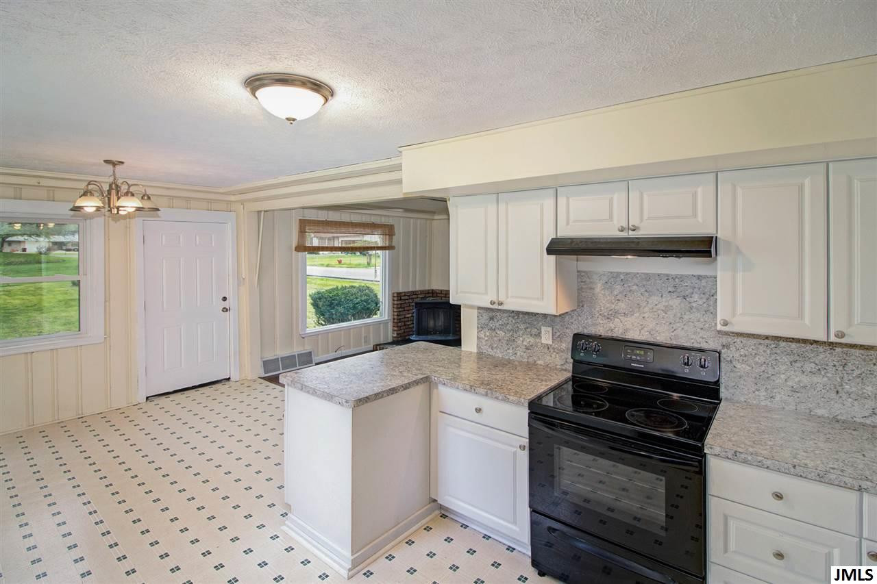 1016 Oak Grove Road Jackson, MI 49203 - Photo 7 of 24 Photo 7