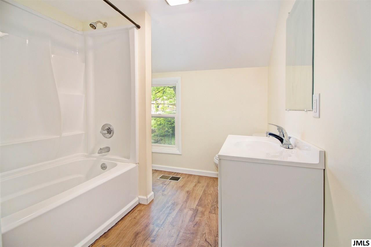 1016 Oak Grove Road Jackson, MI 49203 - Photo 9 of 24 Photo 9