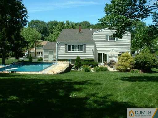 25 Gifford Road Somerset, NJ 08873 - Photo 6 of 8 Gallery Image 6