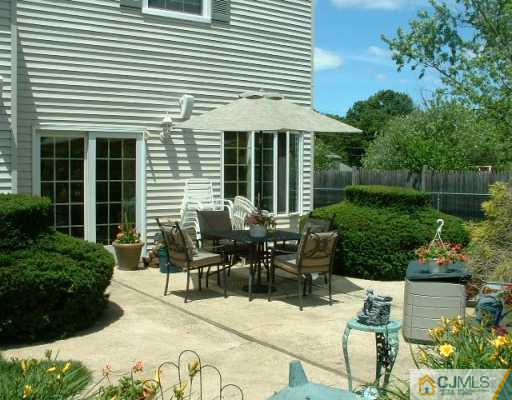 25 Gifford Road Somerset, NJ 08873 - Photo 7 of 8 Gallery Image 7