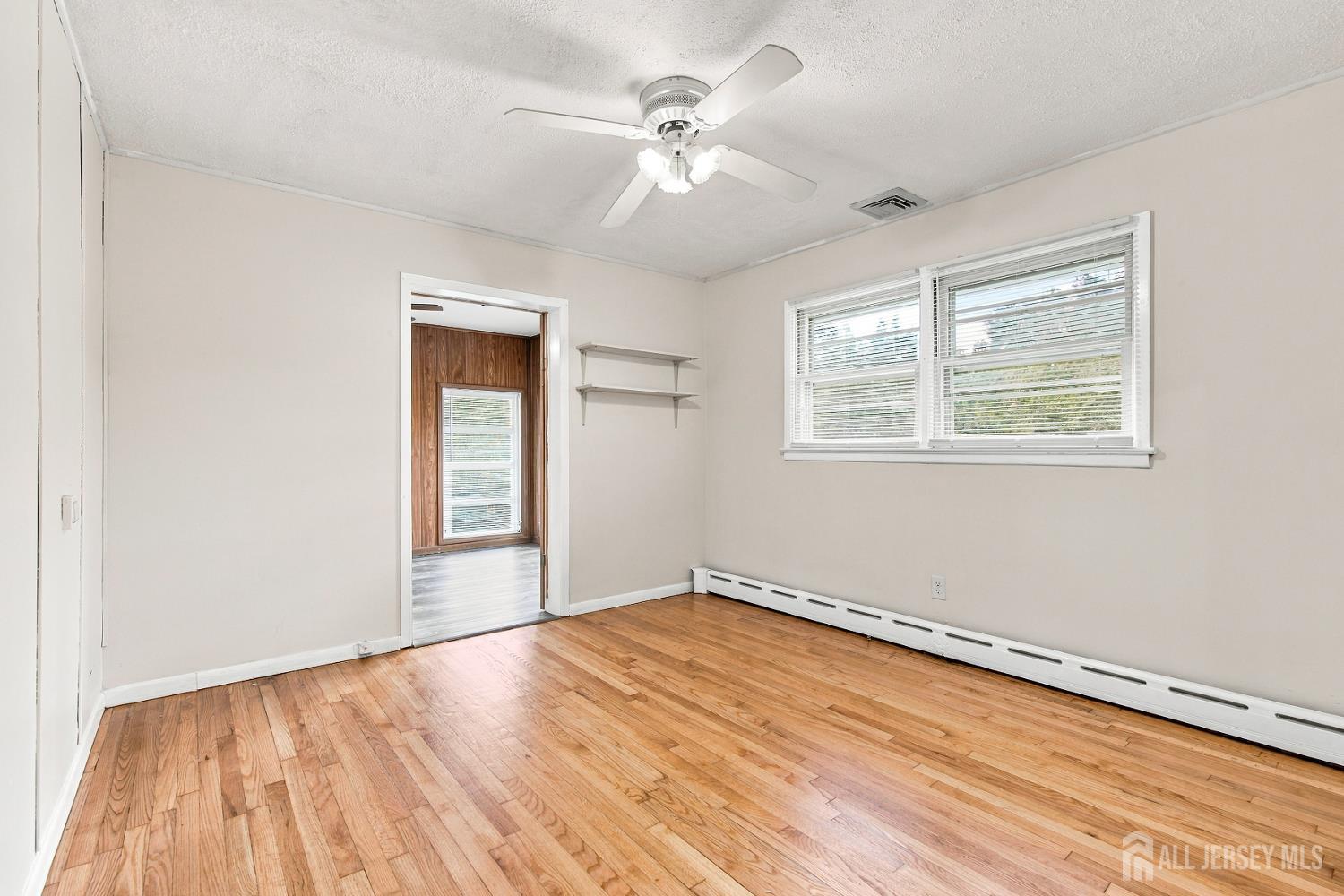 943 New Dover Road Edison, NJ 08820 - Photo 10 of 30 Gallery Image 10