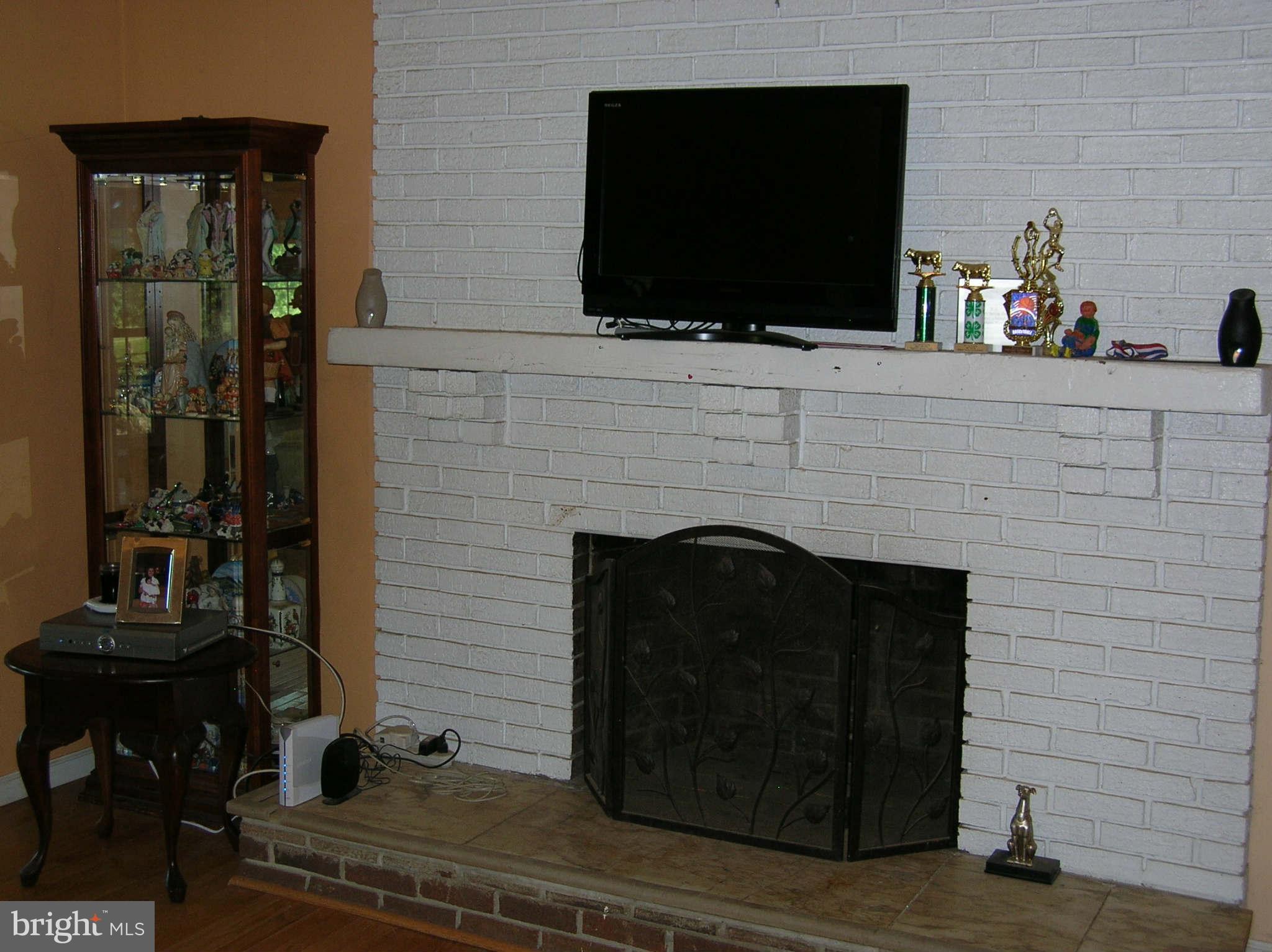 3572 Baker Road Westminster, MD 21157 - Photo 11 of 29 Family Room