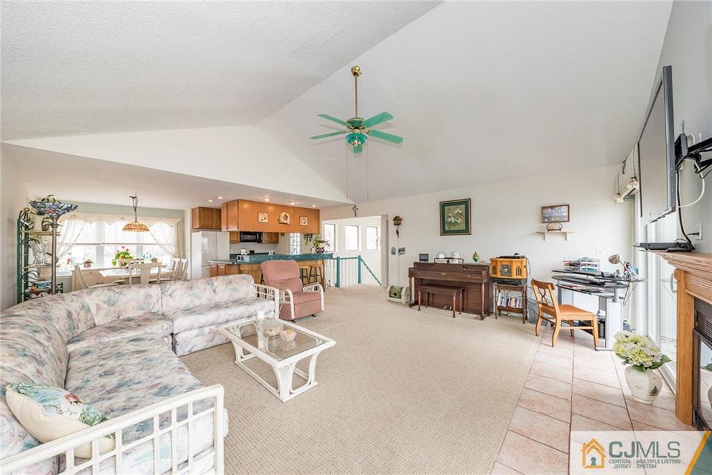 88 Jennings Road Manahawkin, NJ 08050 - Photo 4 of 25 Gallery Image 4