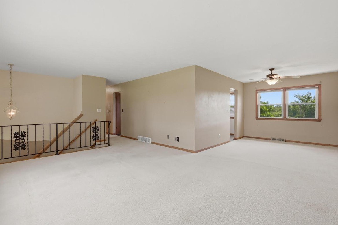 10121 Ridgewood Road Milan, IL 61264 - Photo 12 of 36